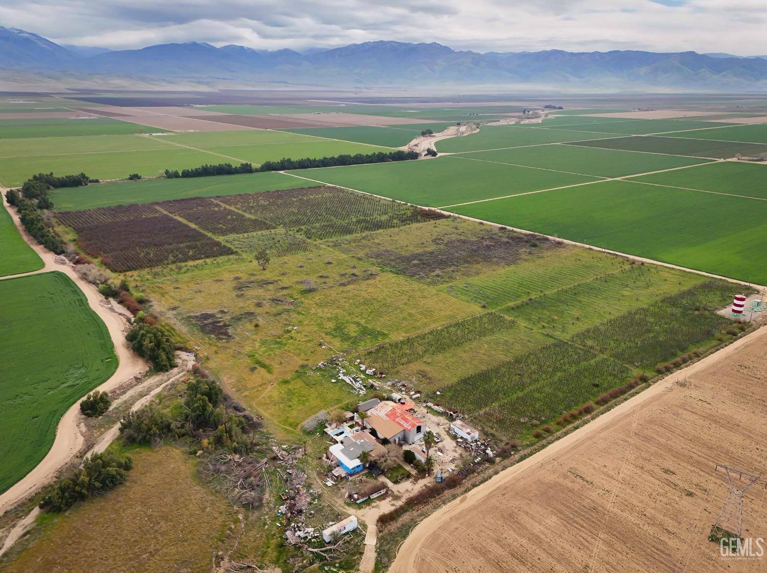 3265 Valpredo Road, Arvin, CA 93203