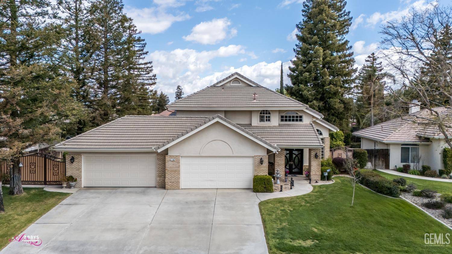 Bakersfield, CA 93311,1106 Moonmist Lane