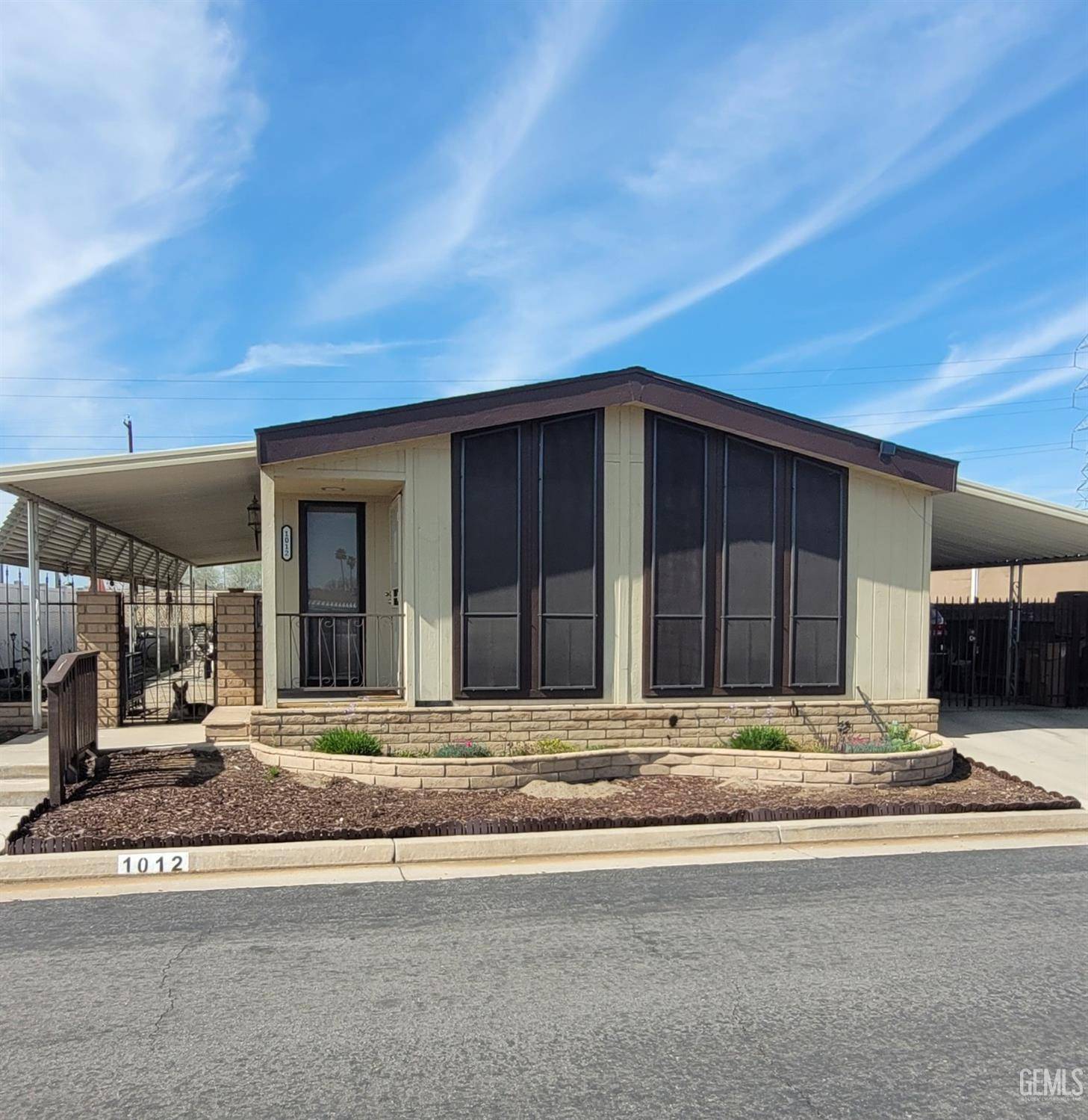 1012 Coconut Way, Bakersfield, CA 93301