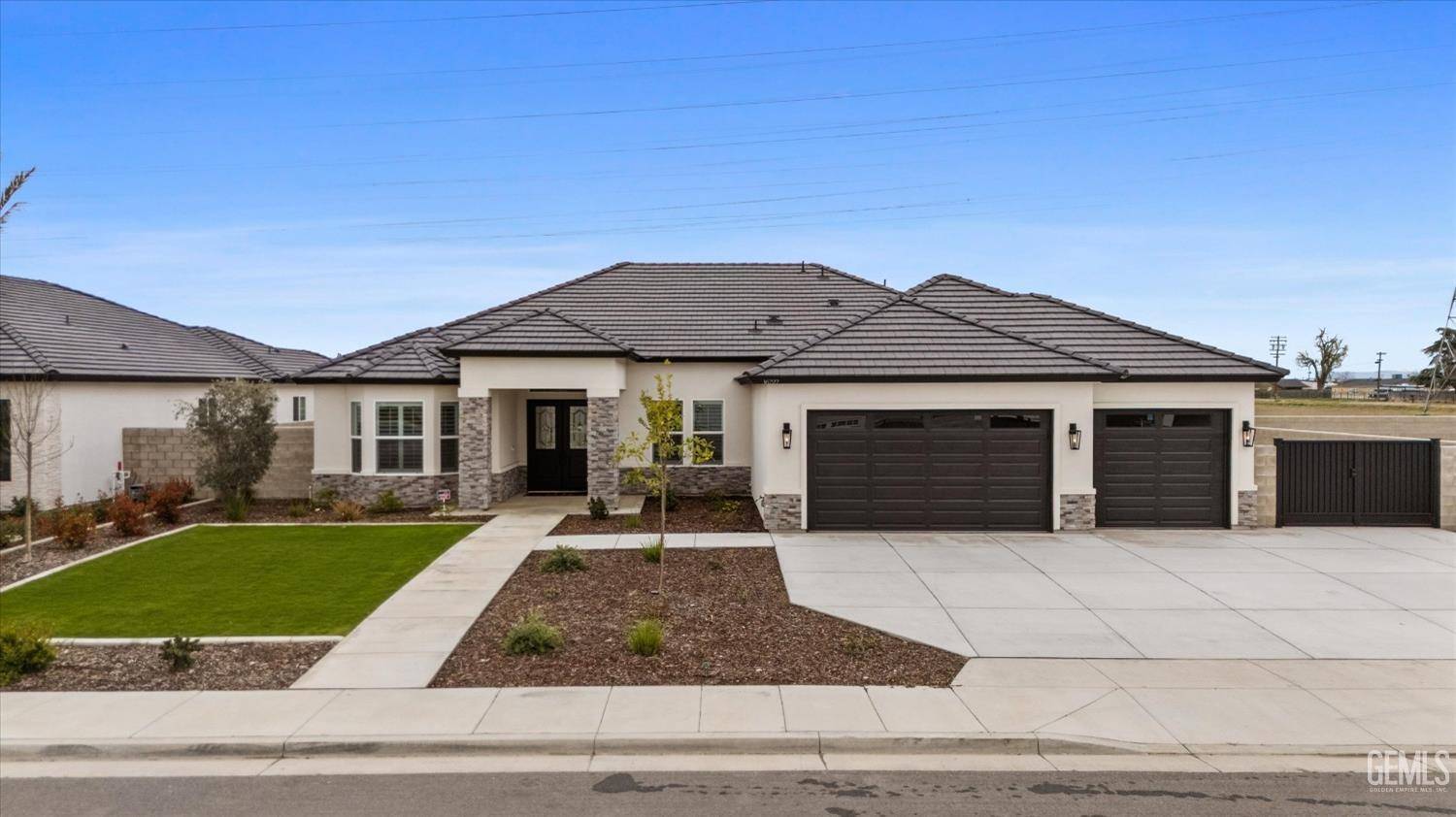 Bakersfield, CA 93314,16727 Brookview