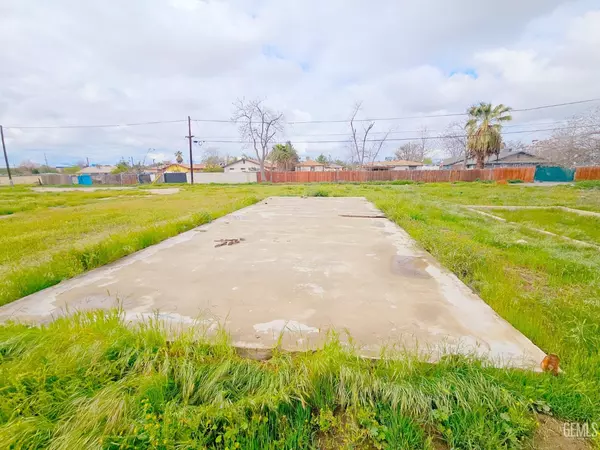 Bakersfield, CA 93307,112 Dr Martin Luther King Jr Boulevard
