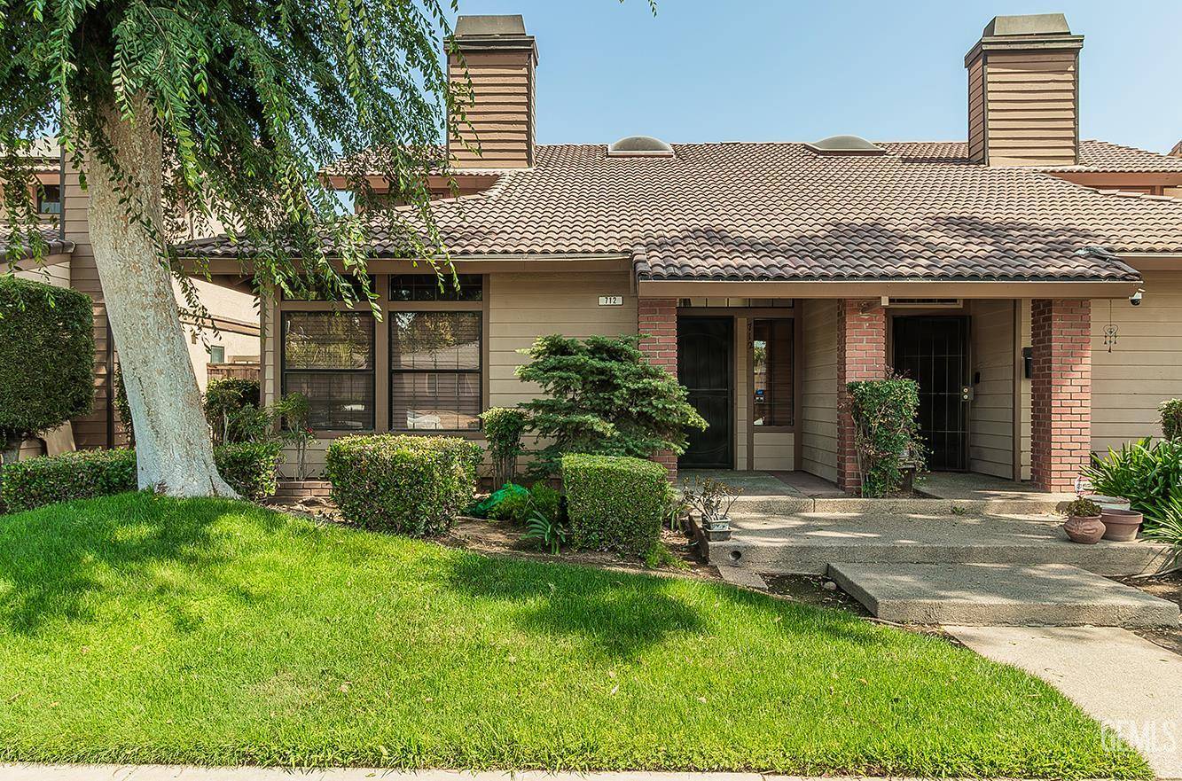 712 E Magill Avenue, Fresno, CA 93710
