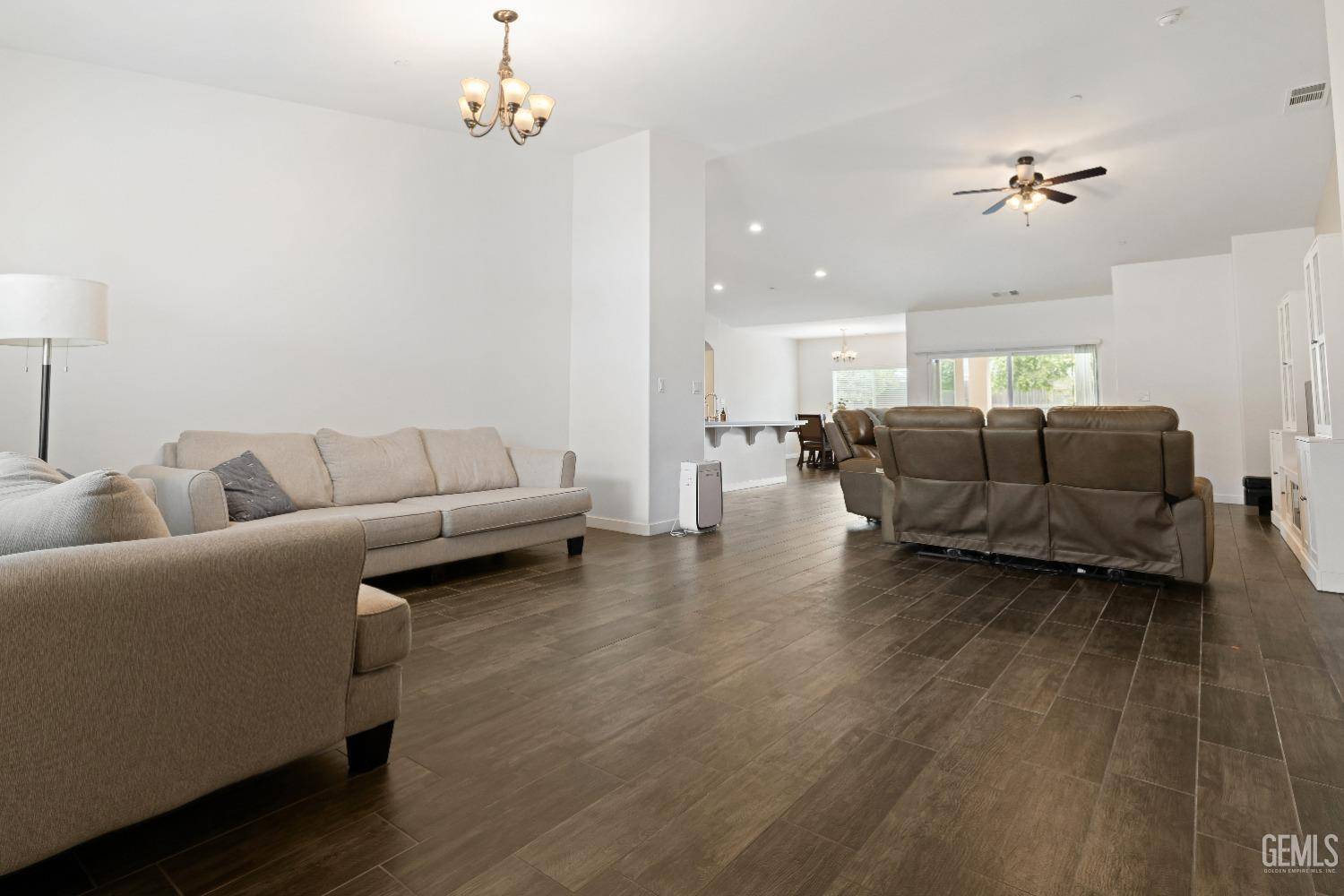 Bakersfield, CA 93311,9813 Evansburg Avenue
