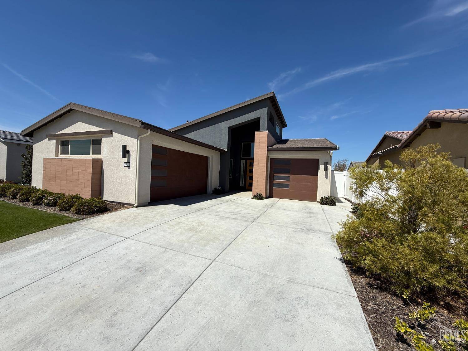 14822 Pemberley Passage Avenue, Bakersfield, CA 93311