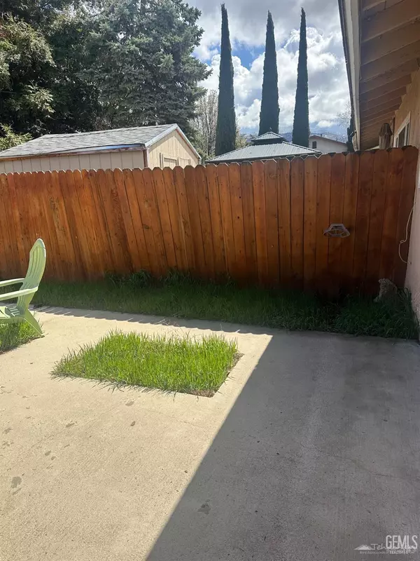 Tehachapi, CA 93561,21056 Santa Barbara Drive