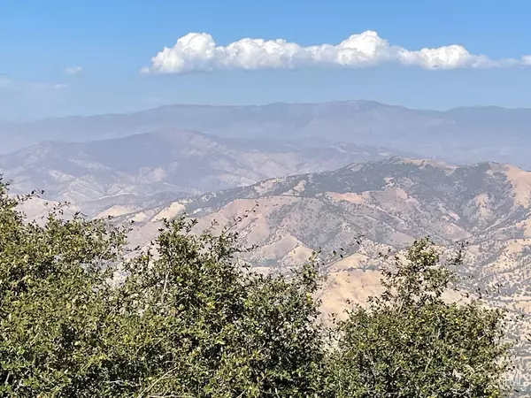 Tehachapi, CA 93561,25610 Jacaranda Drive