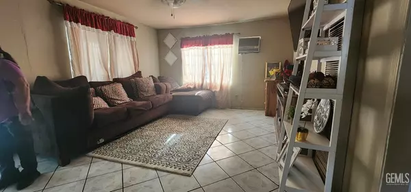 Lamont, CA 93241,8112 Bernard Avenue