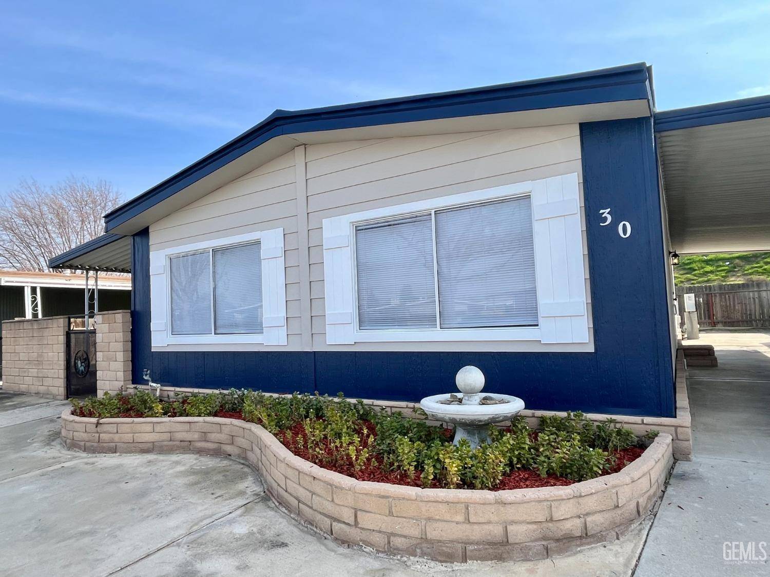 Bakersfield, CA 93308,400 E Roberts Lane #30