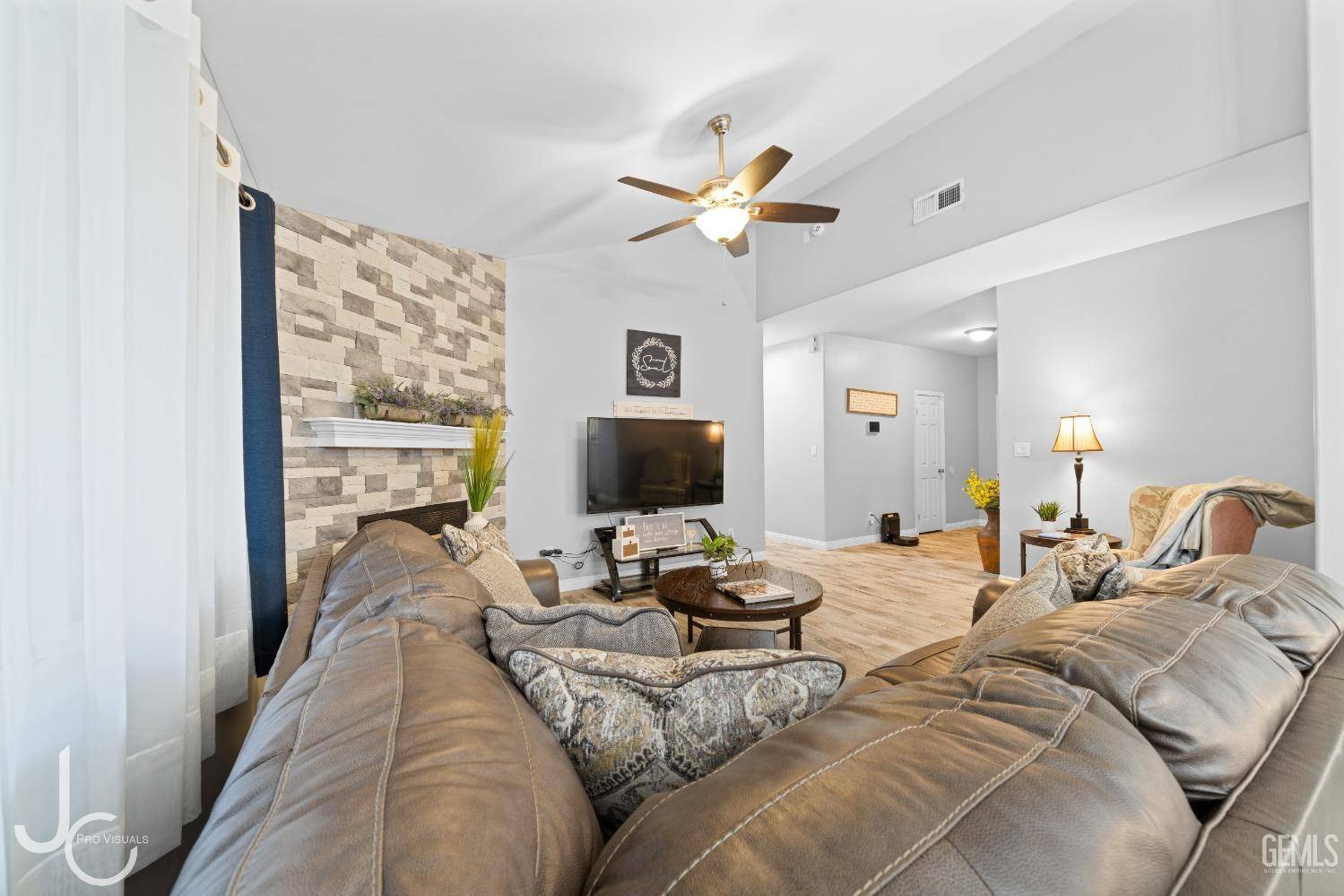 Bakersfield, CA 93307,5306 El Palacio Drive