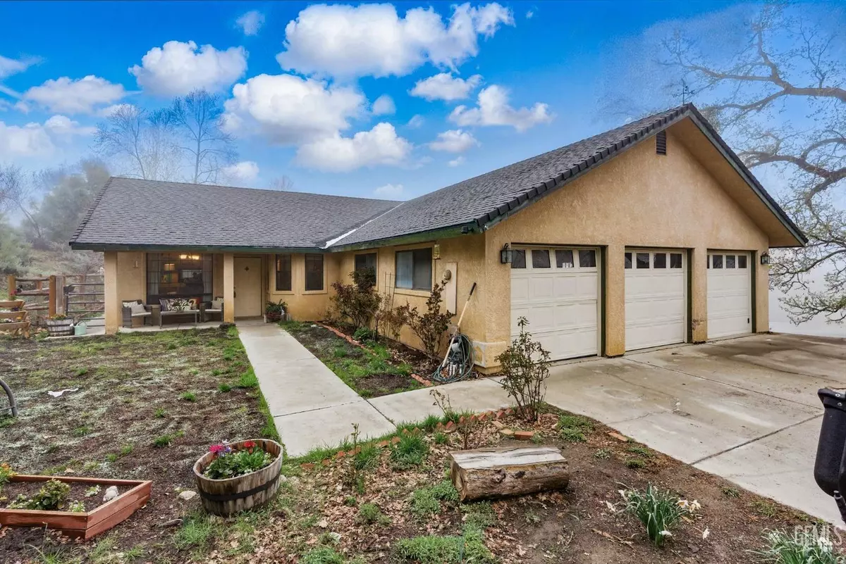 Tehachapi, CA 93561,24980 Sunset Way