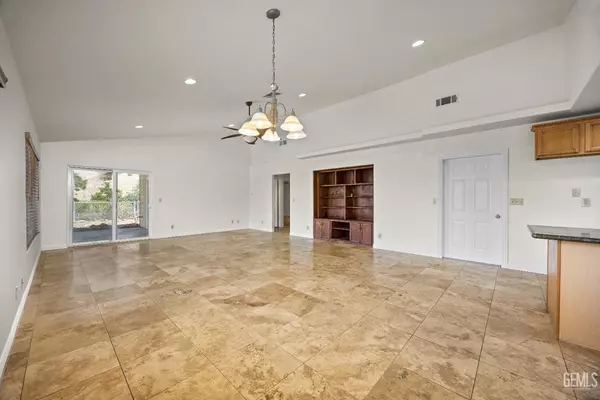 Lake Isabella, CA 93240,3232 Denise