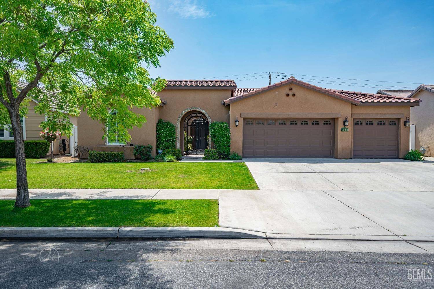 Bakersfield, CA 93314,14603 Yellow Lupine Drive