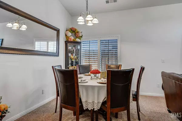 Bakersfield, CA 93311,5007 Au Chocolat Drive