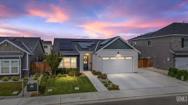 9008 Pine Breeze Lane, Shafter, CA 93263