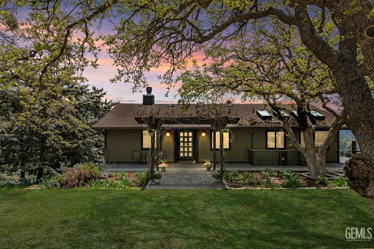 Tehachapi, CA 93561,30140 Tuttle Court