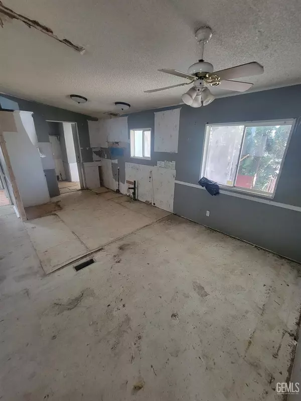 Tehachapi, CA 93561,14556 E Tehachapi Boulevard #30