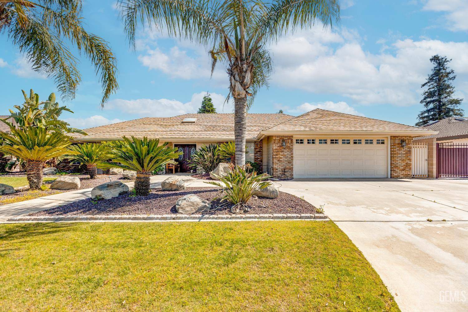 6301 Spring Valley Drive, Bakersfield, CA 93308