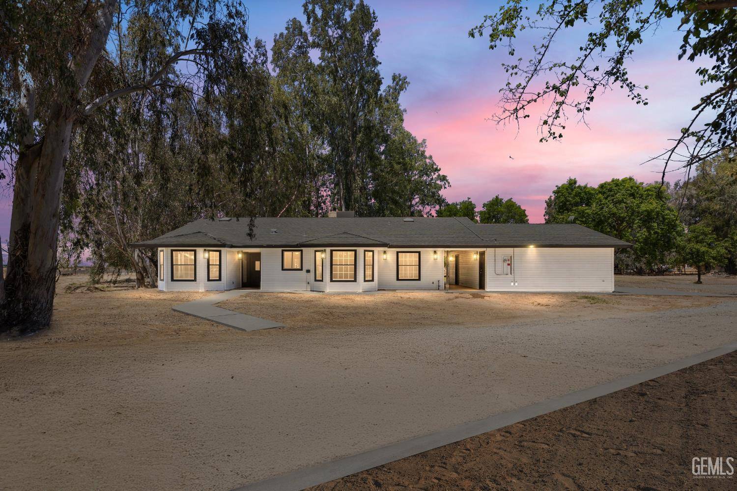 7544 Clifford Court, Bakersfield, CA 93313