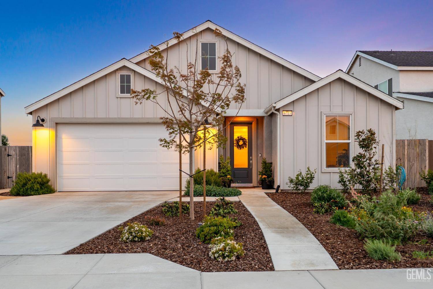 6713 Diamond Springs Drive, Bakersfield, CA 93313