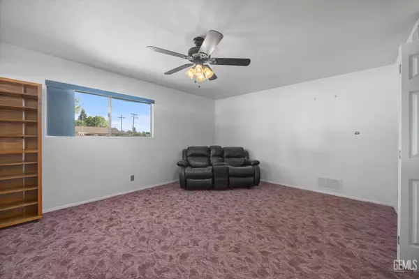 Bakersfield, CA 93308,6001 Lori Way