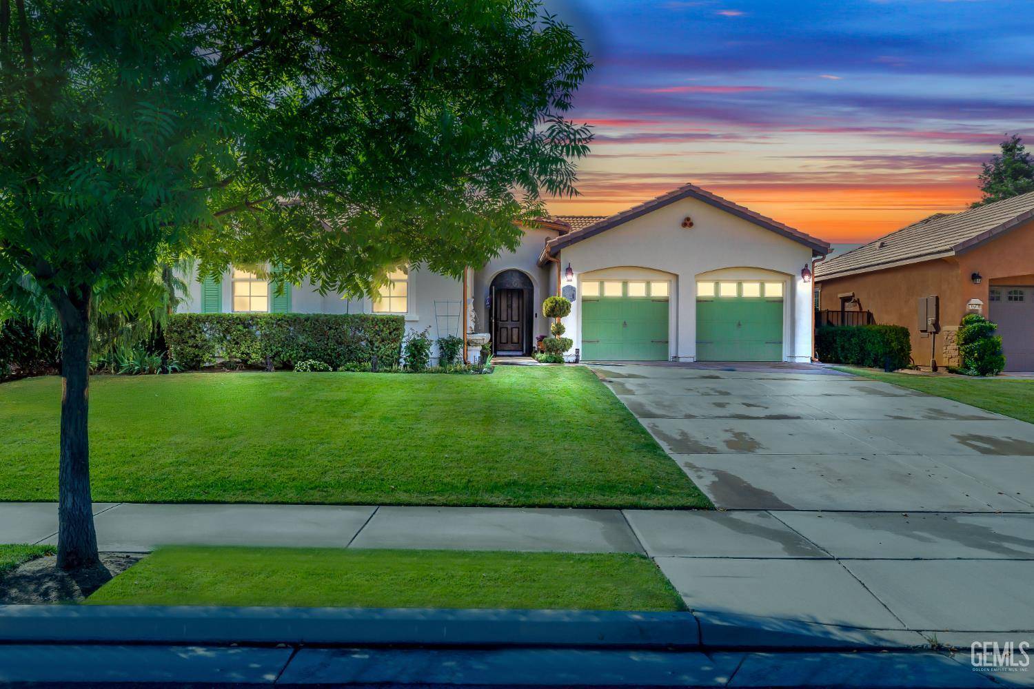 10705 Topiary Drive, Bakersfield, CA 93306