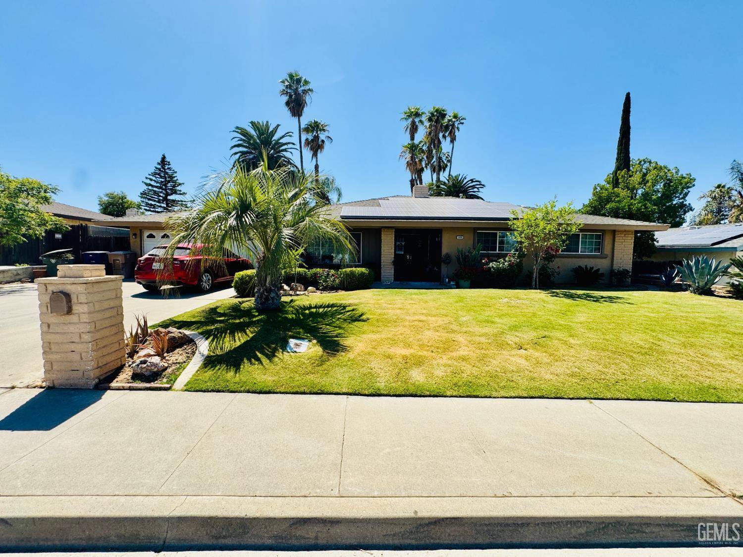 Bakersfield, CA 93306,3208 Sunview Drive