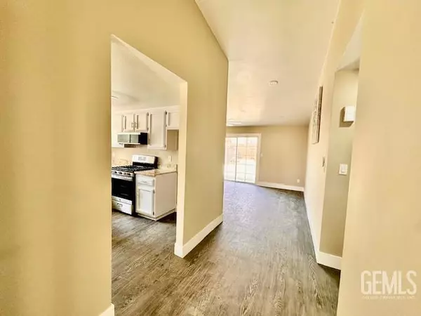 Bakersfield, CA 93307,2004 Magdelena Avenue