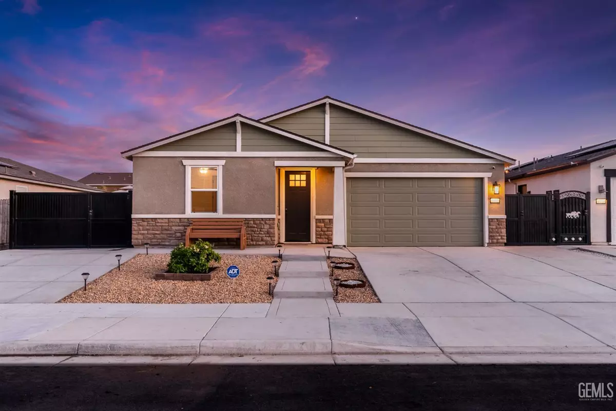 Bakersfield, CA 93313,6109 Pareto Place