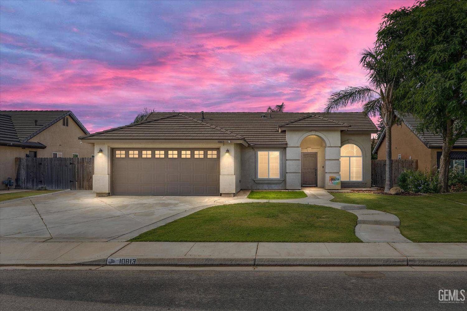 10813 Howell Mountain Drive, Bakersfield, CA 93312