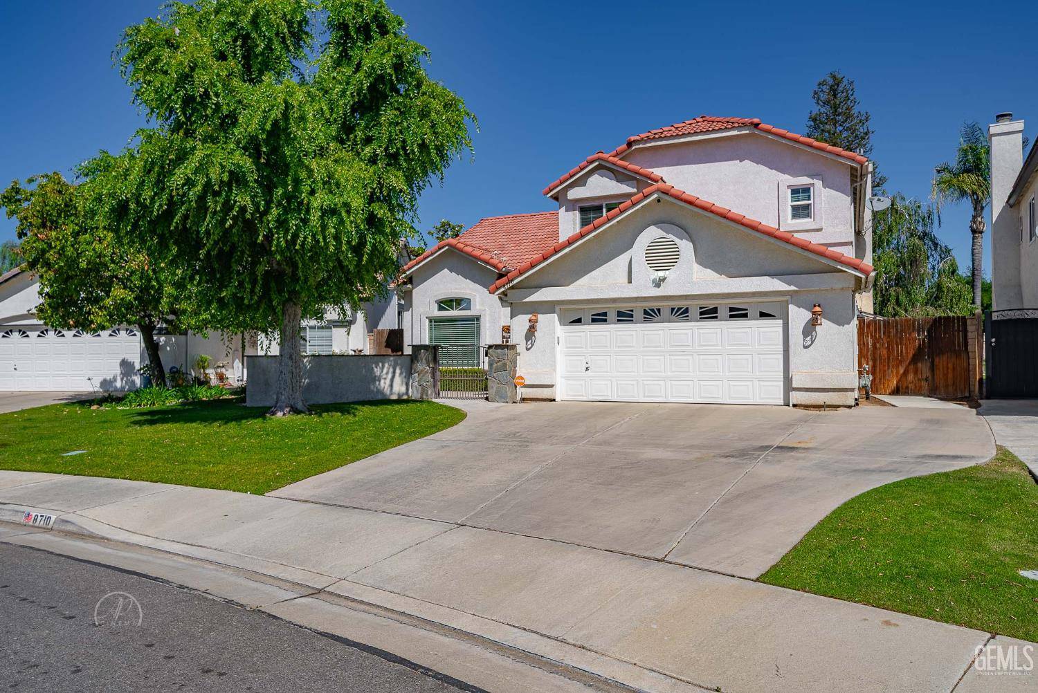 8710 Goldfinch Drive, Bakersfield, CA 93312