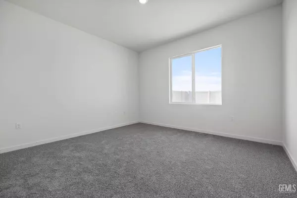 Bakersfield, CA 93313,7902 Avocado Lane