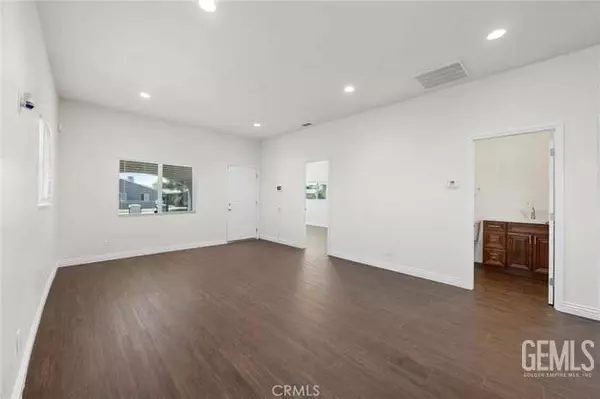 Bakersfield, CA 93307,301 Kincaid Street