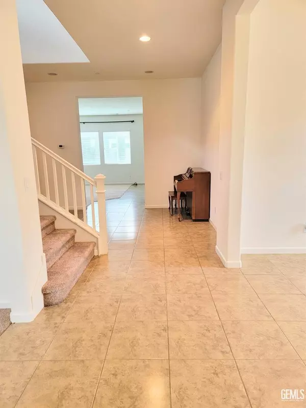 Bakersfield, CA 93306,14707 Via Messina Drive