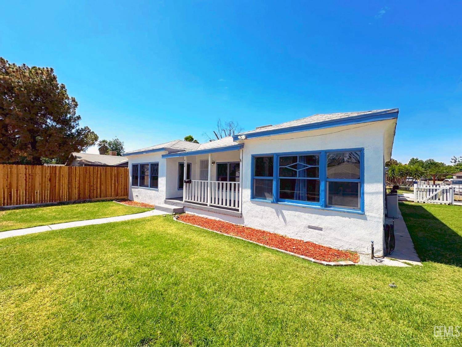 402 Linda Vista Drive, Bakersfield, CA 93308