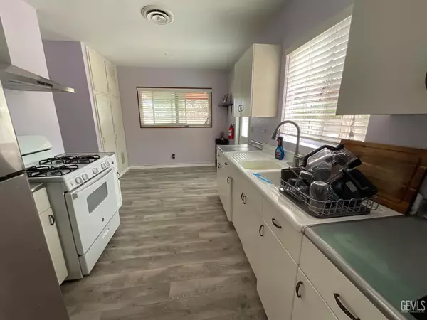 Bakersfield, CA 93309,3914 Apache Avenue
