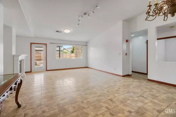 Bakersfield, CA 93311,1525 Sugarleaf Ridge Drive