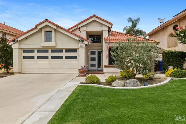8220 Birmingham Street, Bakersfield, CA 93311
