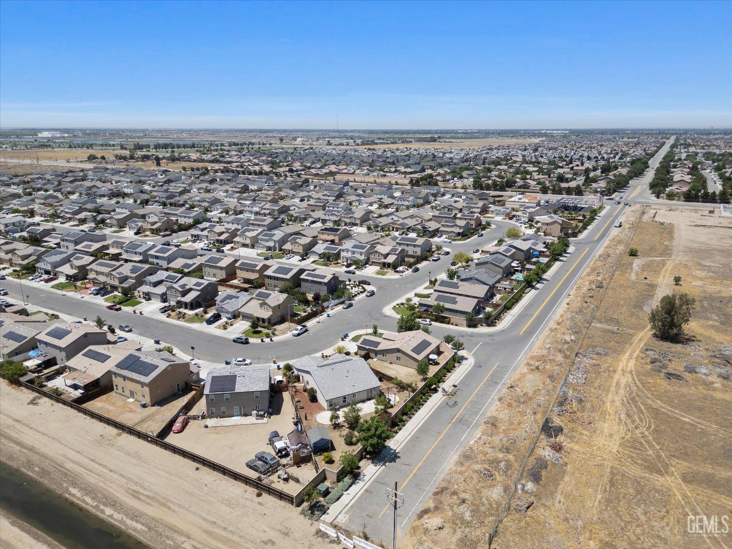 Bakersfield, CA 93313,10028 Fire Island Drive