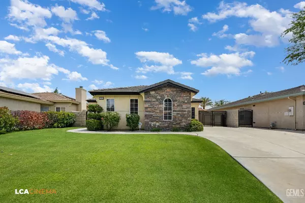 Bakersfield, CA 93313,5502 White Pine Way
