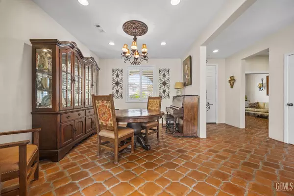Bakersfield, CA 93314,16009 La Strada Court