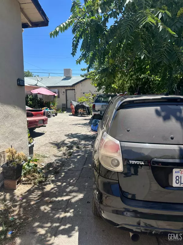 Bakersfield, CA 93304,606 L Street