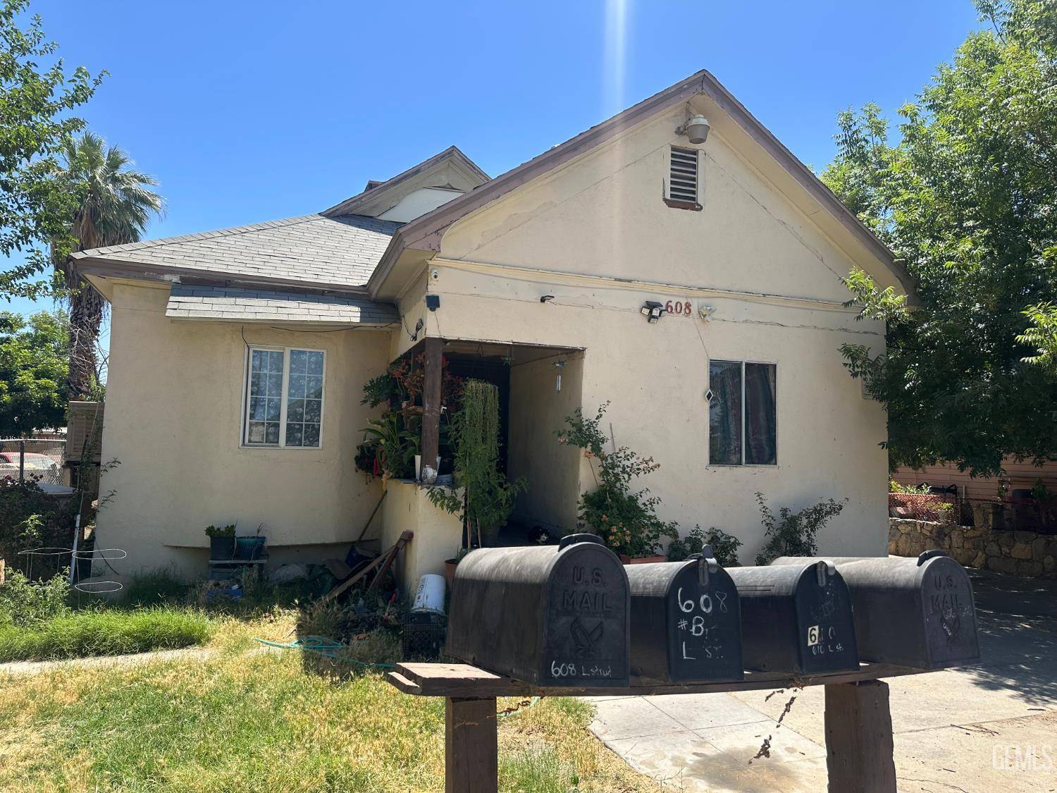 606 L Street, Bakersfield, CA 93304