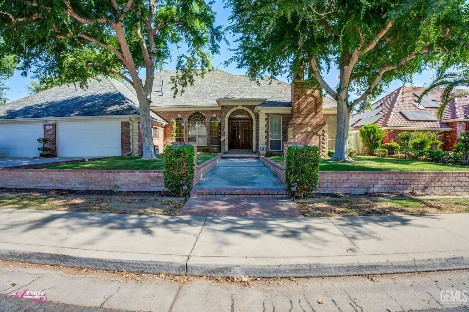 Bakersfield, CA 93311,9108 Serrant Court