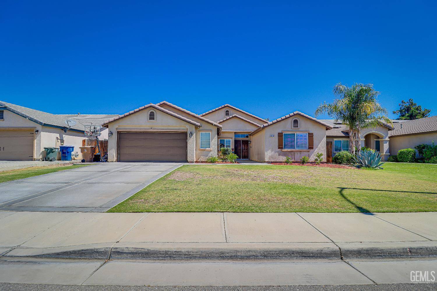 10814 Valverde Drive, Bakersfield, CA 93311