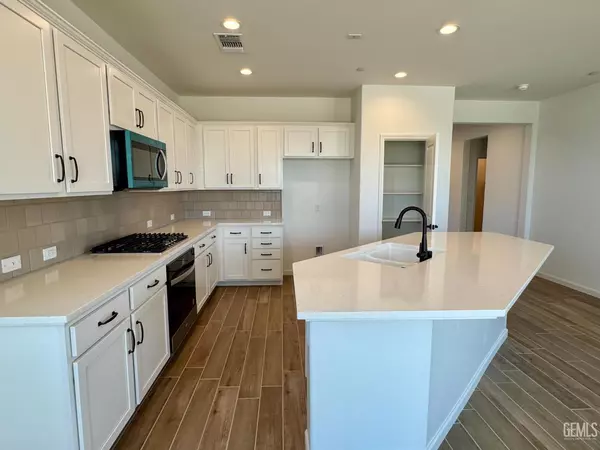 Bakersfield, CA 93311,2411 Addlington Street