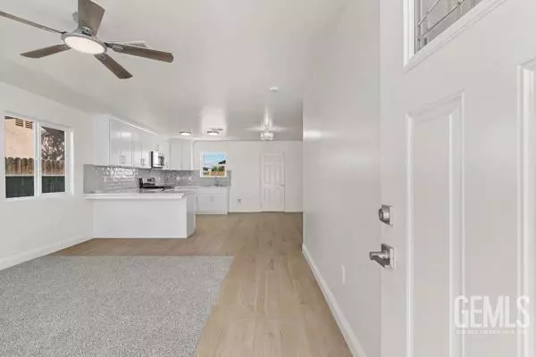 Shafter, CA 93263,664 Fresno Avenue