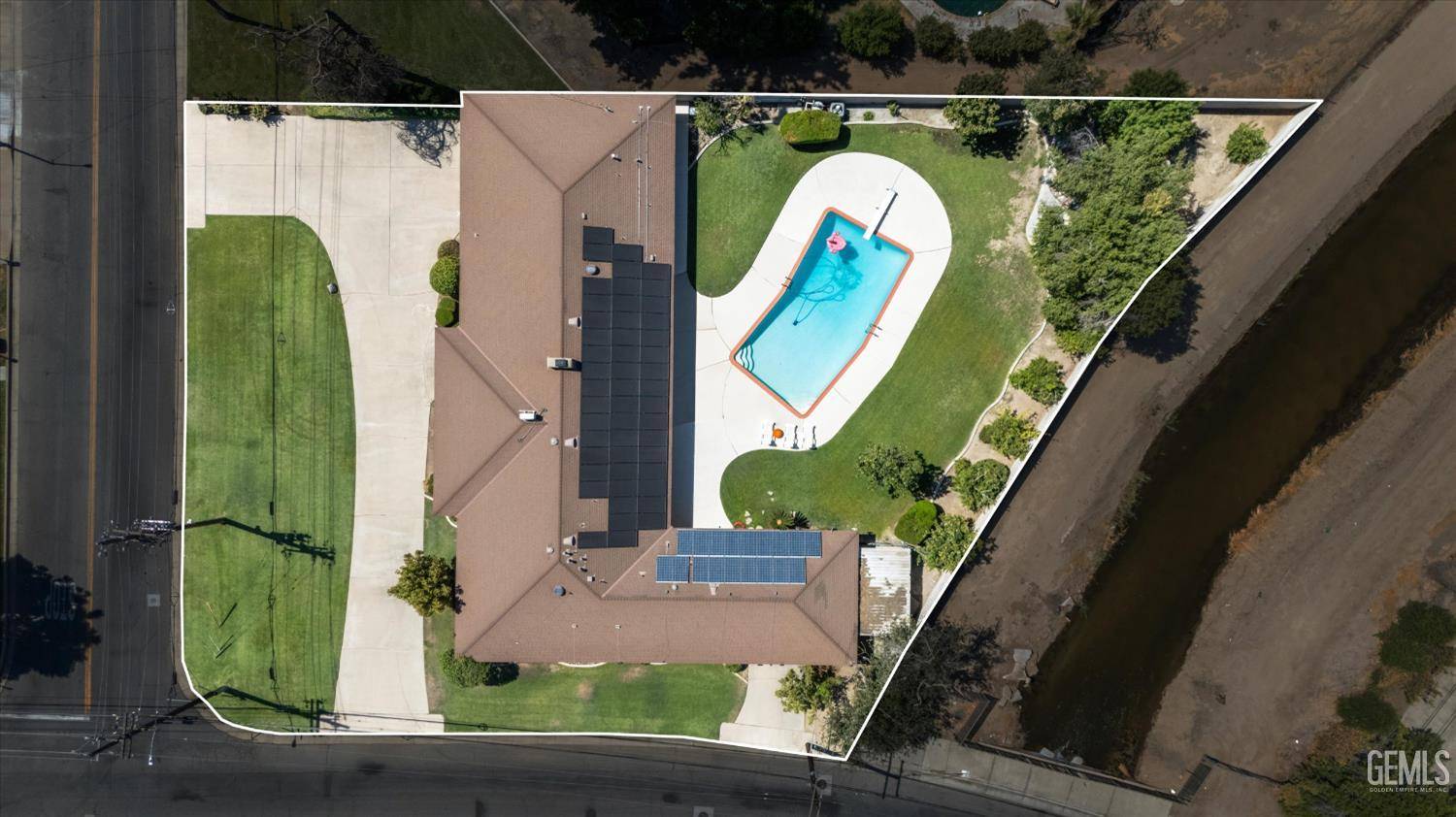 Bakersfield, CA 93309,495 Garnsey Avenue