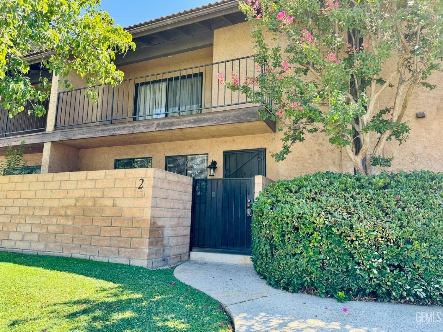 4208 Tierra Verde Street #2, Bakersfield, CA 93301