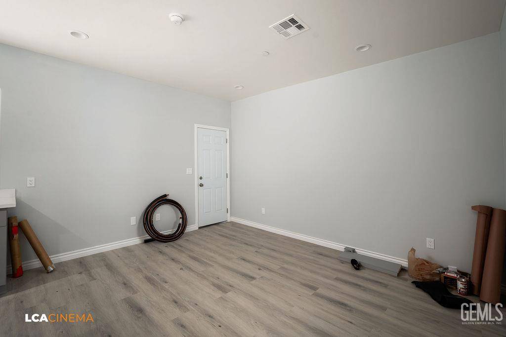 Bakersfield, CA 93301,2120 S M Street