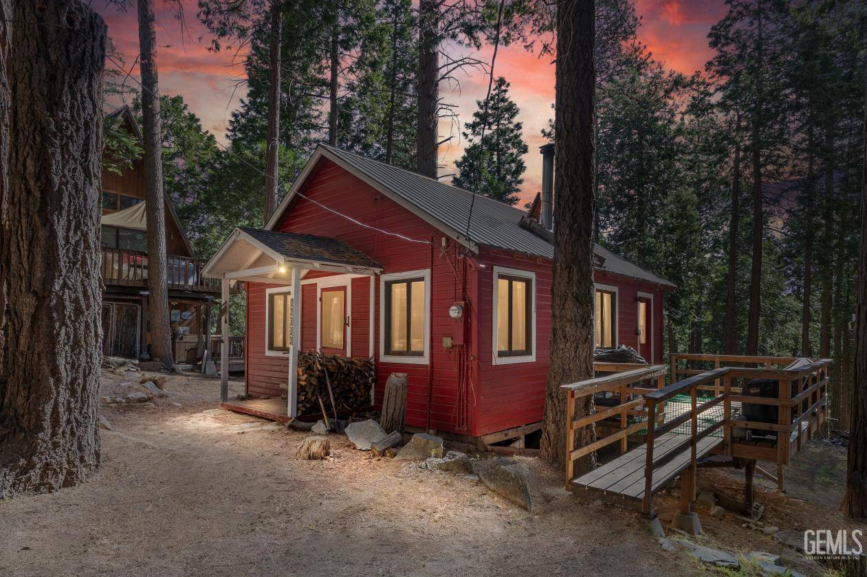 10624 Spruce Drive, Wofford Heights, CA 93285